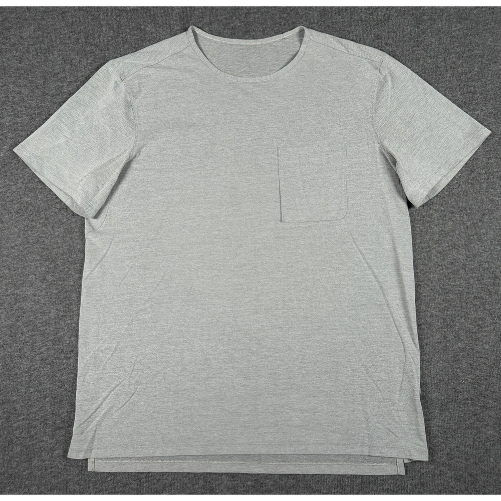 Lululemon Shirt Mens XL Gray Chest Pocket Relaxed Fit Crew Short Sleeve Tee